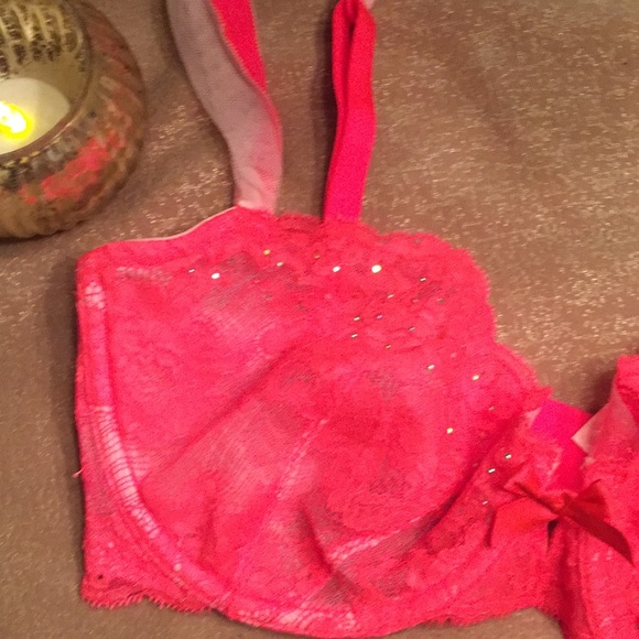 Victoria’s Secret bra and garter w/ added G string - Picture 4 of 10
